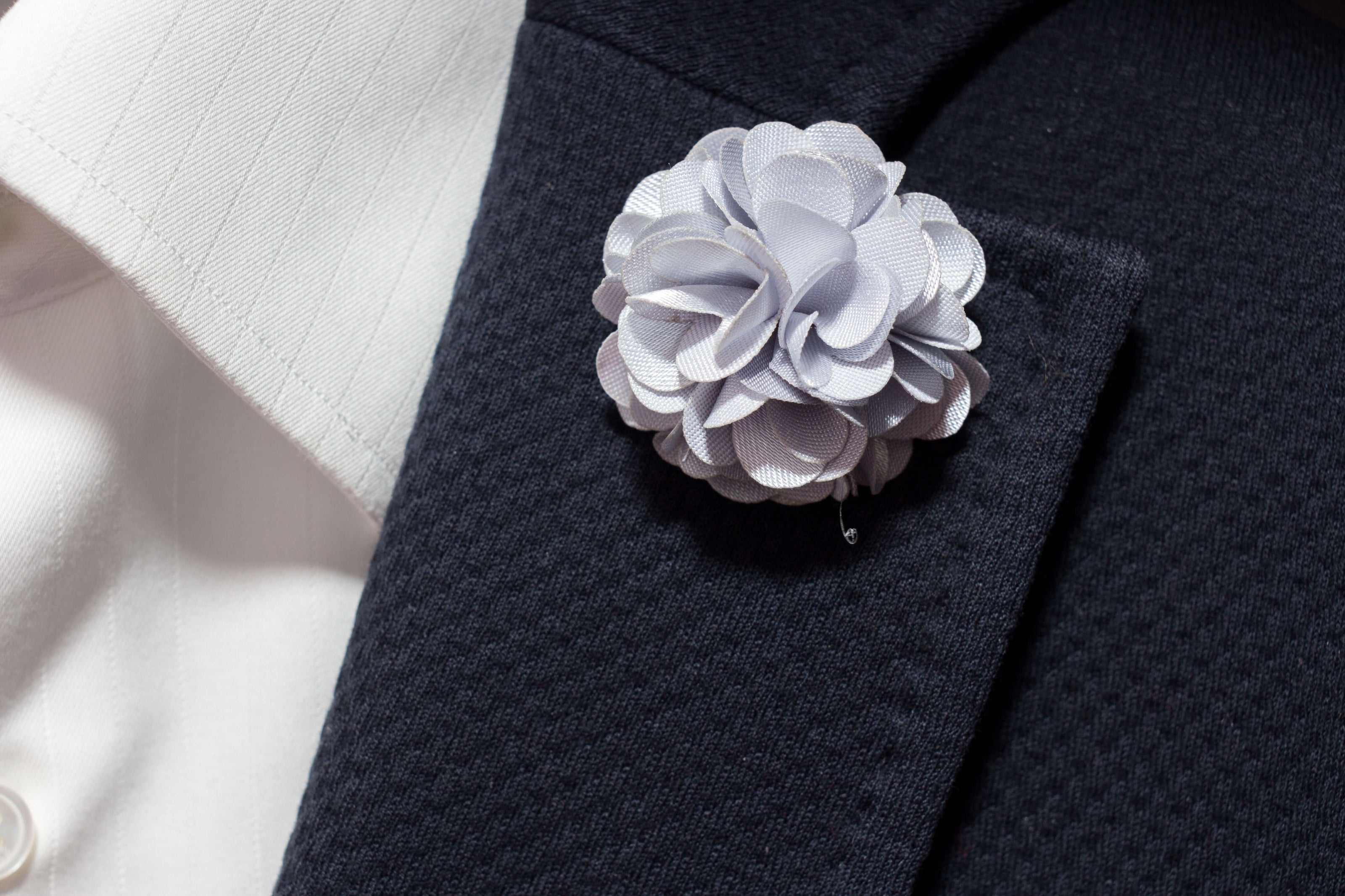 Chrysanthemum Lapel Pin - Light Grey